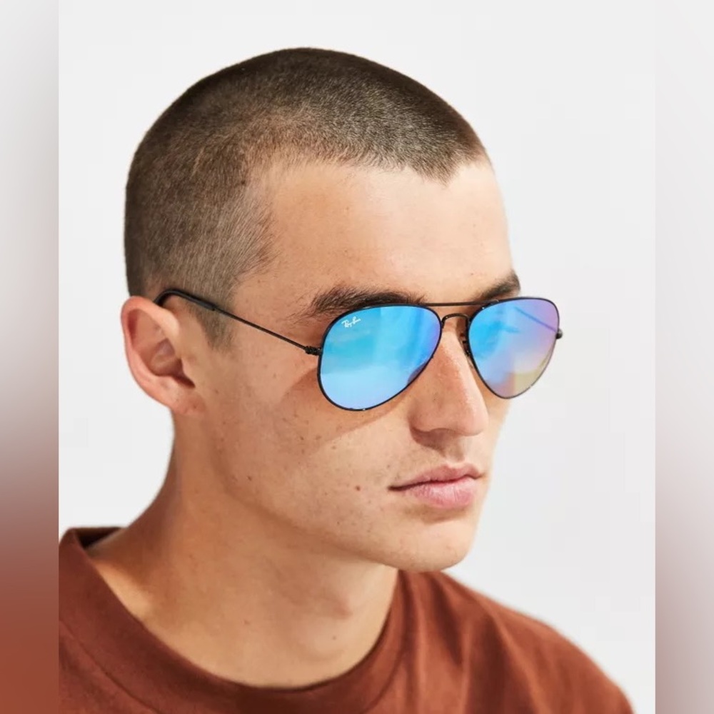 LIKE NEW Ray Ban Aviator Blue Gradient Mirror Black Frame